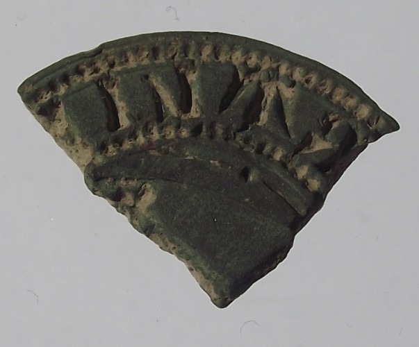 Fragment eines mittelalterlichen Siegelstempels mit gotischen Majuskeln, Süddeutschland